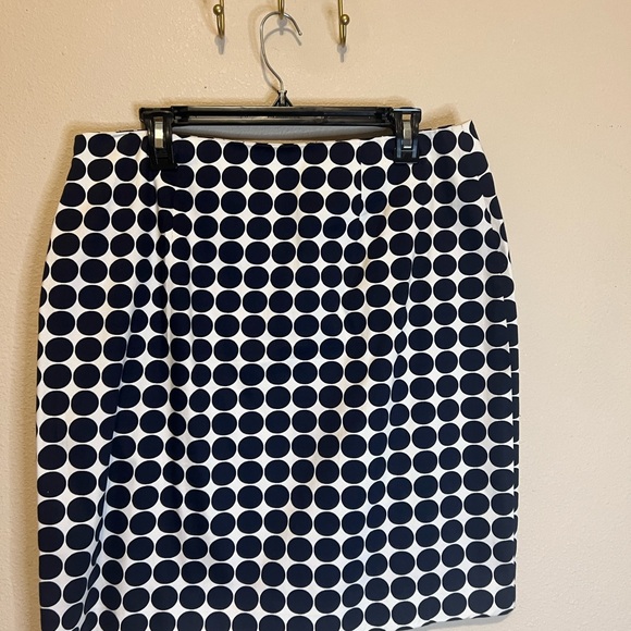 Anne Klein Blue and White Pencil Skirt Mini Length - Picture 3 of 5